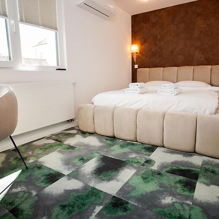 Apartment Onyx Carolyne Bistriţa Exterior foto